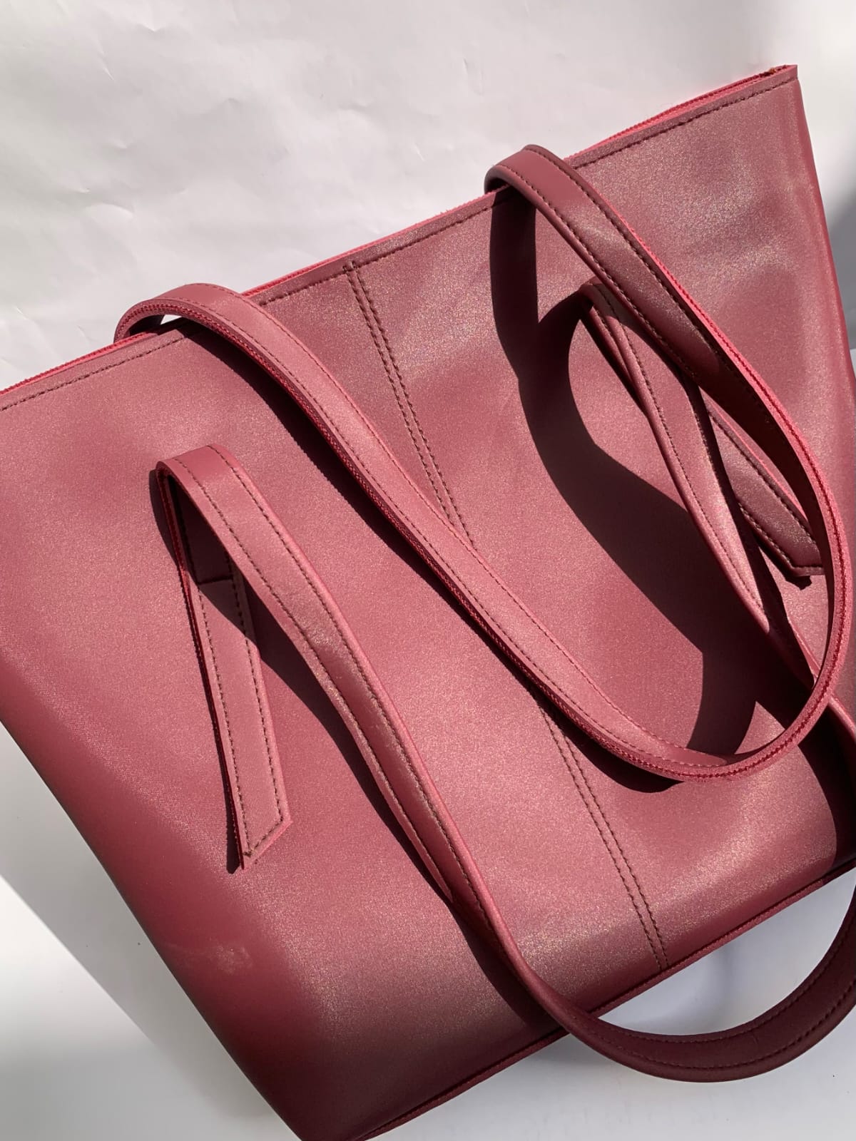 The Signature Tote – Maroon