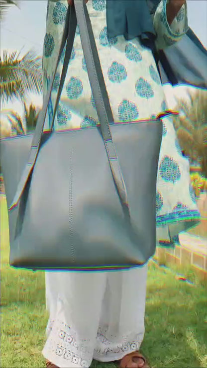 The Signature Tote – Slate Gray